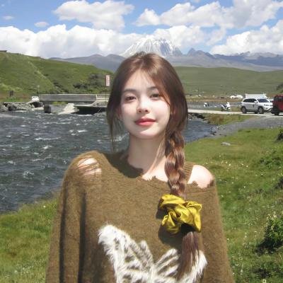 9顶假发的女孩